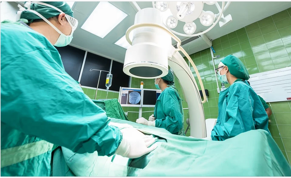 surgeons at work